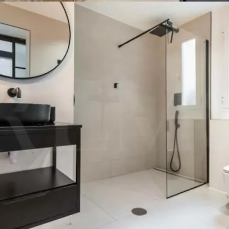 Apartment In Center Of With Interior Patio Malaga