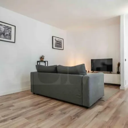 In Center Of With Interior Patio Malaga